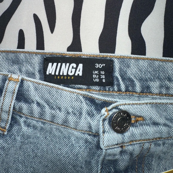 Minga London Cherry Embroidered Denim Mom Jeans - Picture 3 of 4